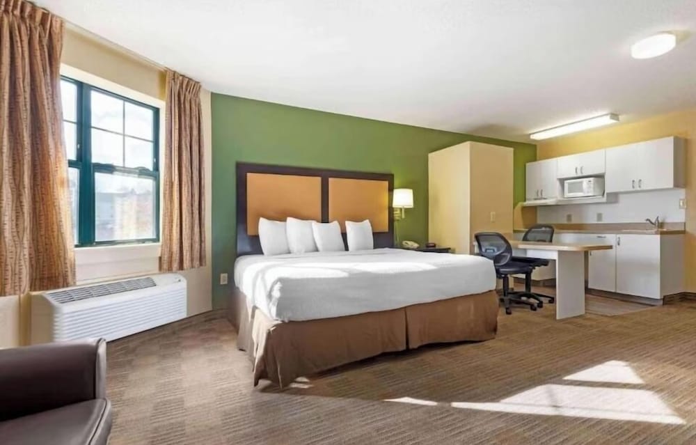Studio 6 Corporate Extended Stay Rochester Henrietta NY 28/59