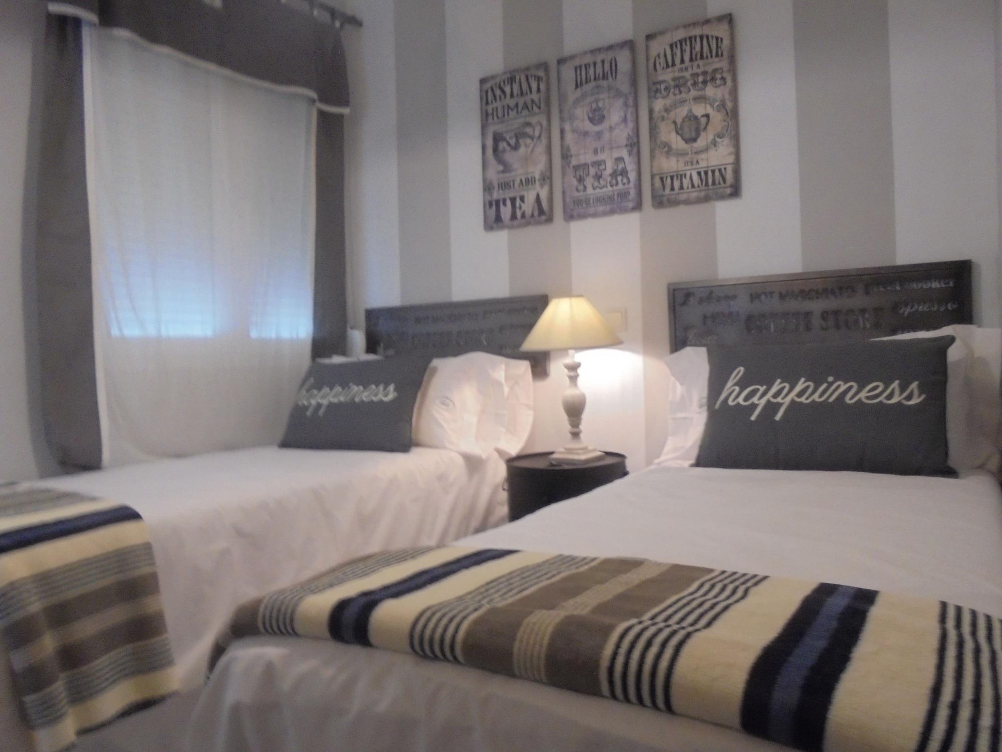Hostal Tak 16/54