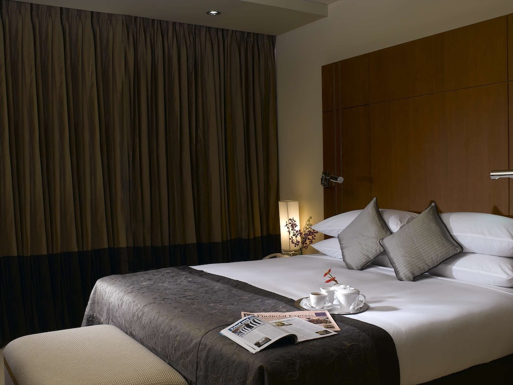 Radisson Blu Dhaka Water Garden 17/83