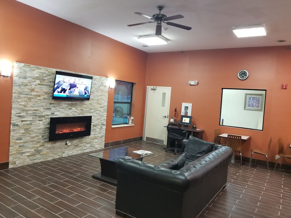 Super 8 by Wyndham Bellefontaine 26/38