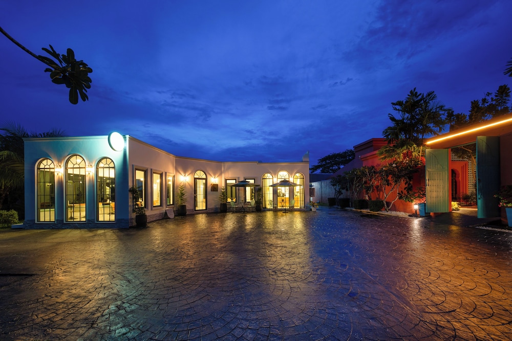 THE KIRI VILLAS RESORT 5/69