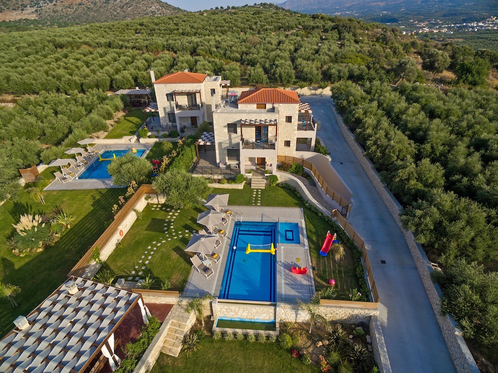 Olive Garden Villas 44/50