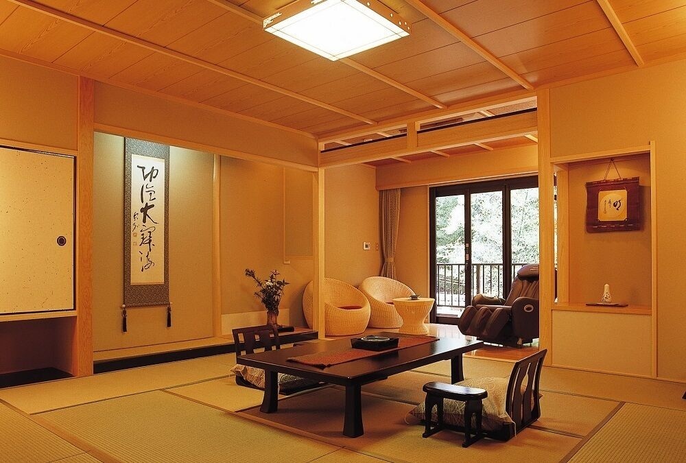 Kasuga Hotel 33/47
