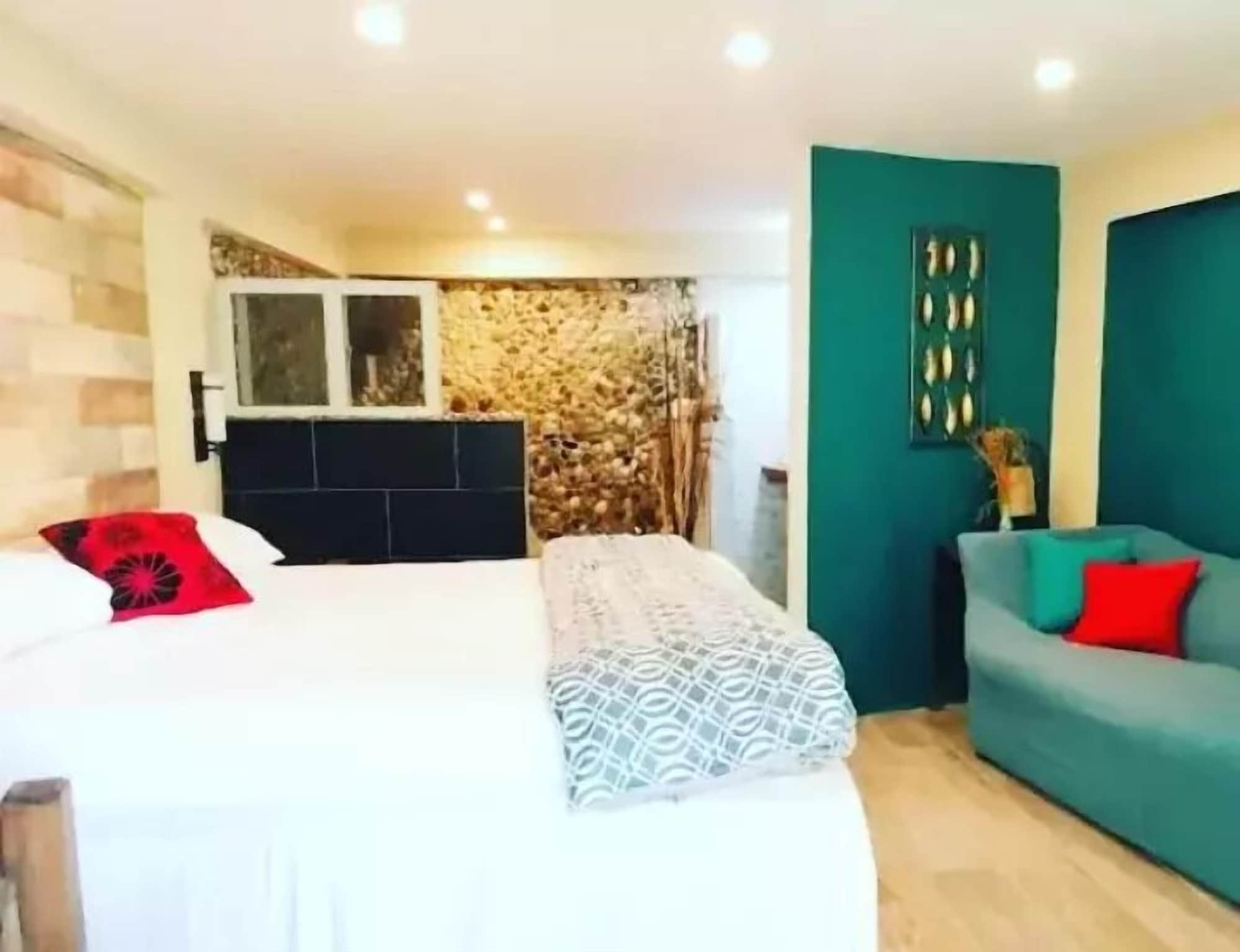 LUXURY, DOUBLE BED