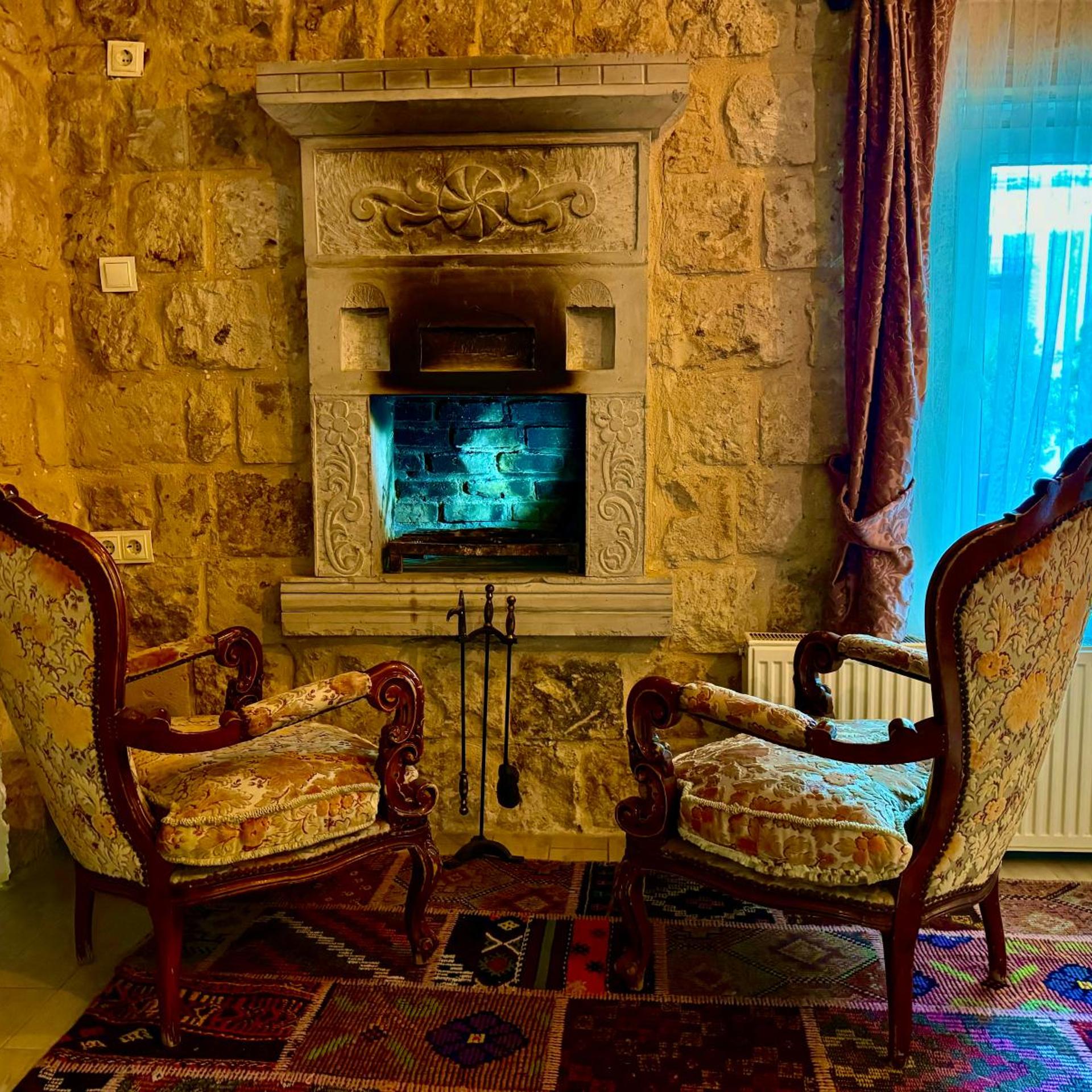 The Red Horse Hotel 35/50