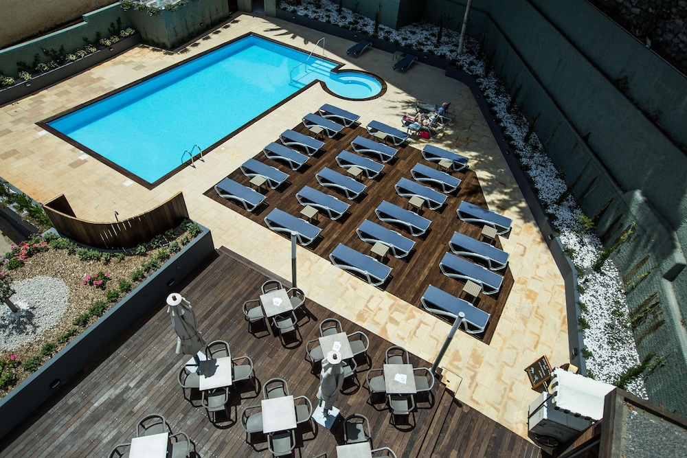 Santa Cruz Village Hotel 33/69