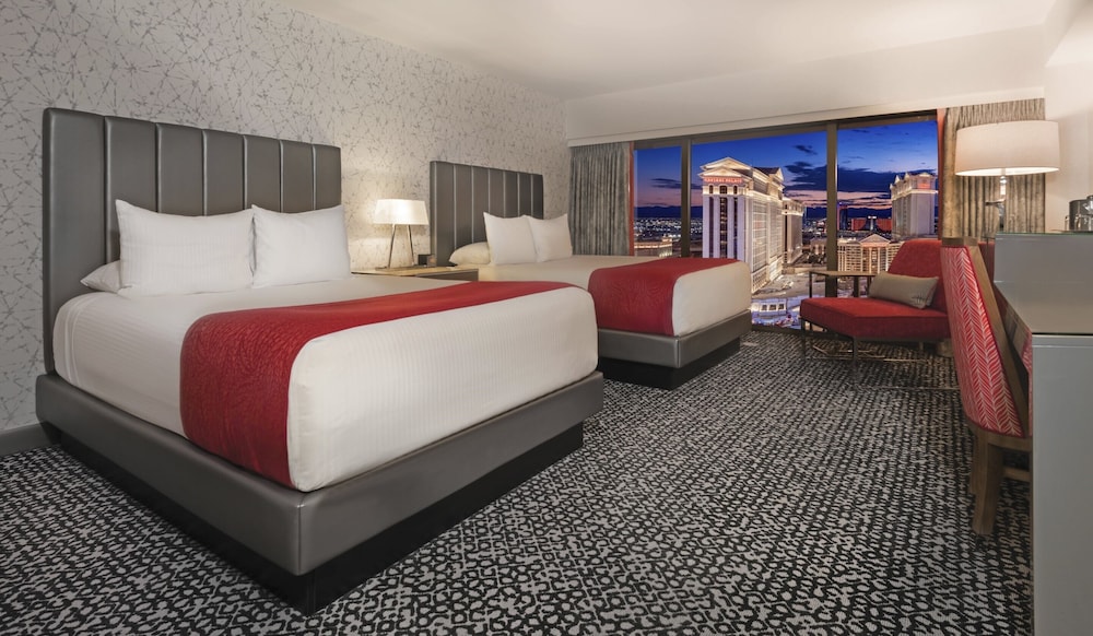 FLAMINGO, 2 QUEEN BEDS