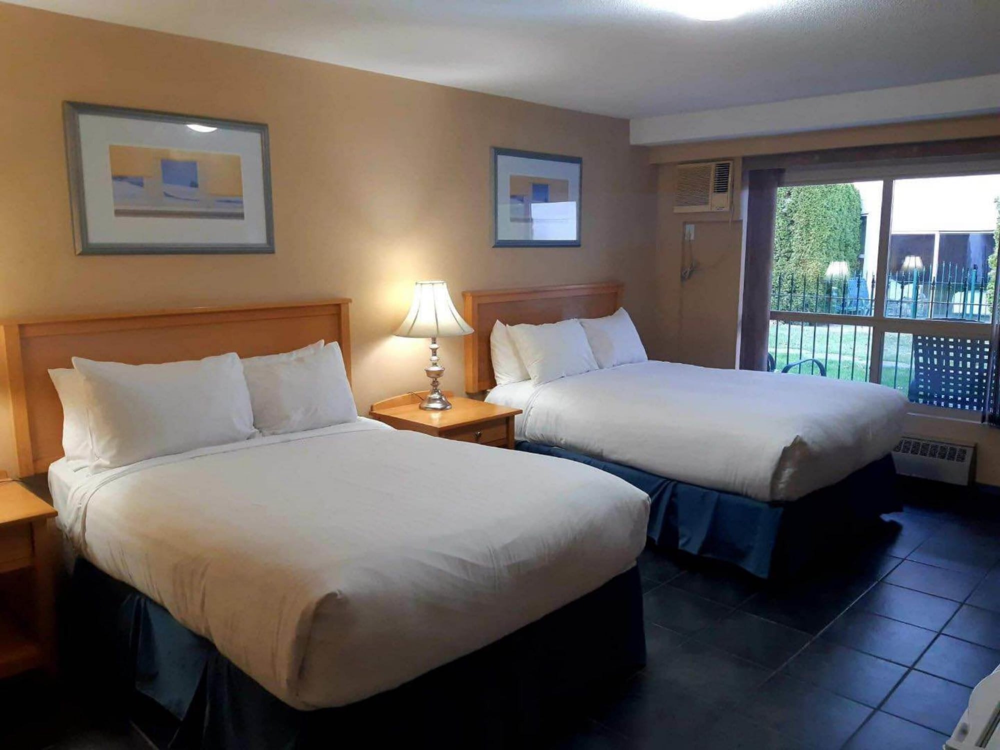 Room, 2 Double Beds, Pool Side