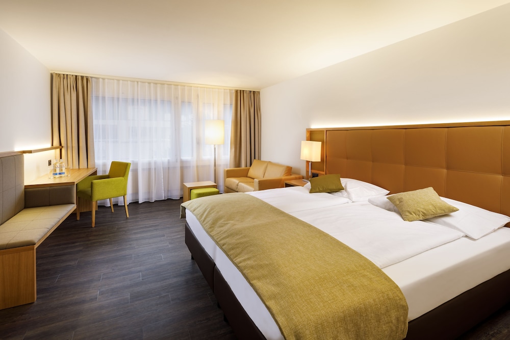Ramada by Wyndham Baden du Parc 30/74