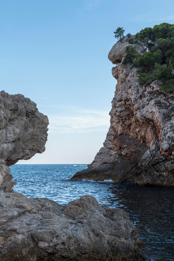 Sea Rocks Residence 19/40
