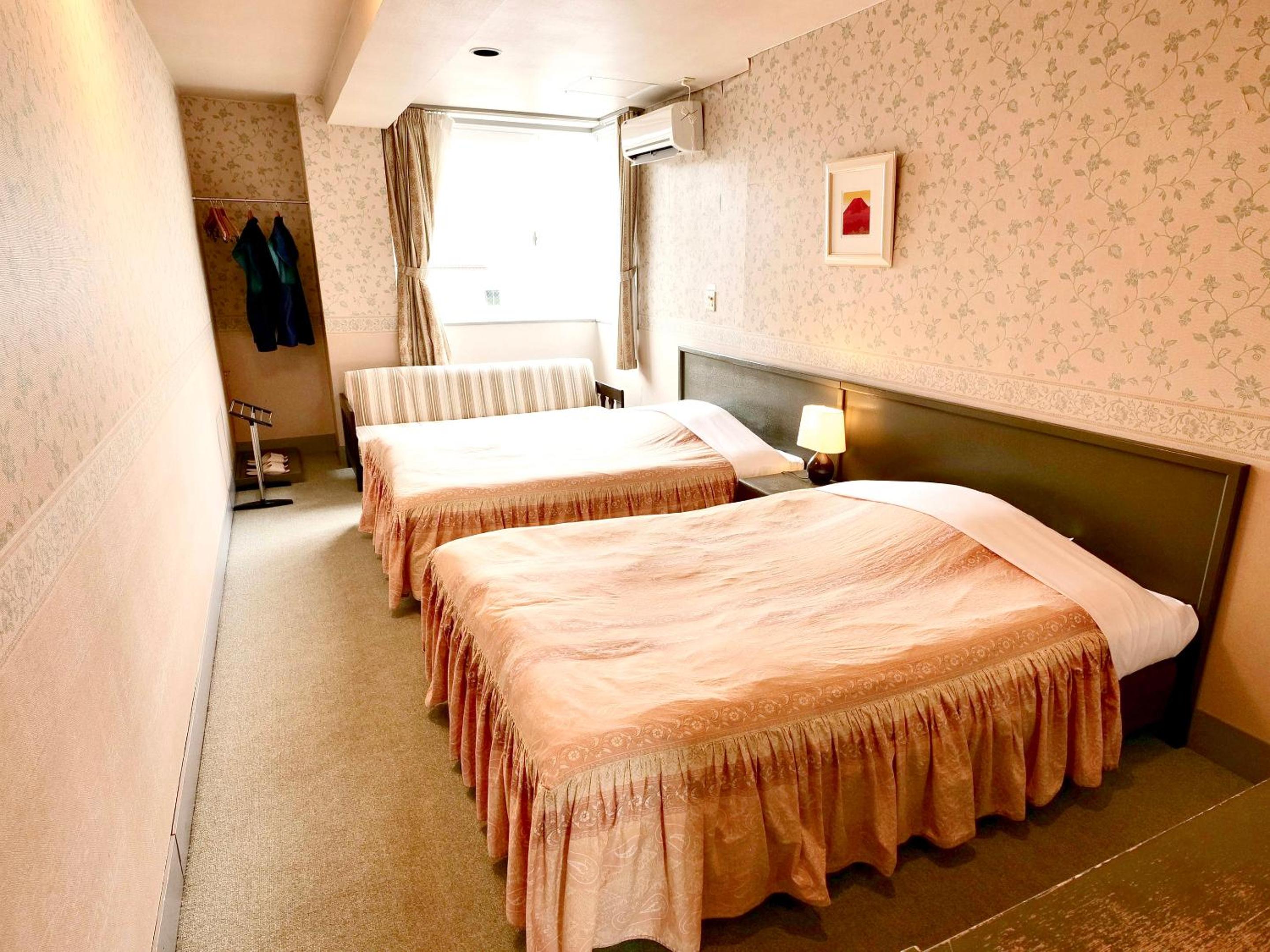 Semi Room, Twin Beds, 2 Semi Double Beds