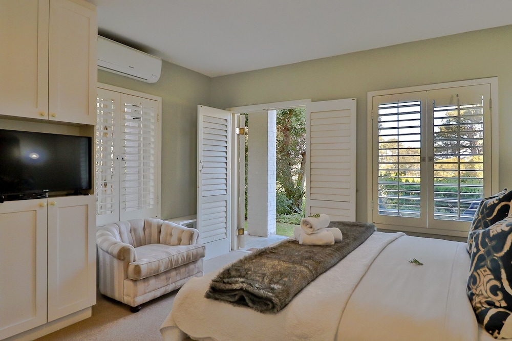 Hermanus Lodge on the Green 35/72