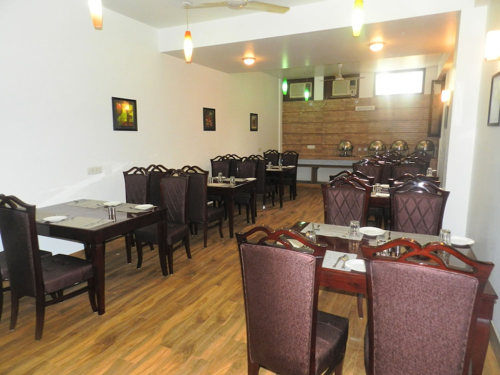 Tavisha Villa Gurgaon 31/40
