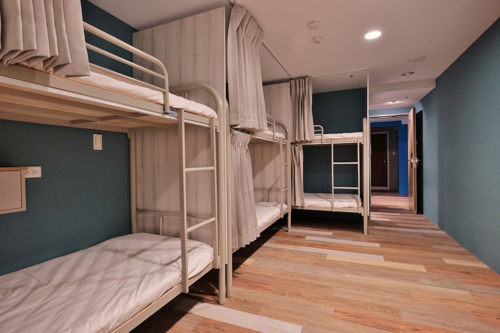 Happy Inn & Hostel 36/49