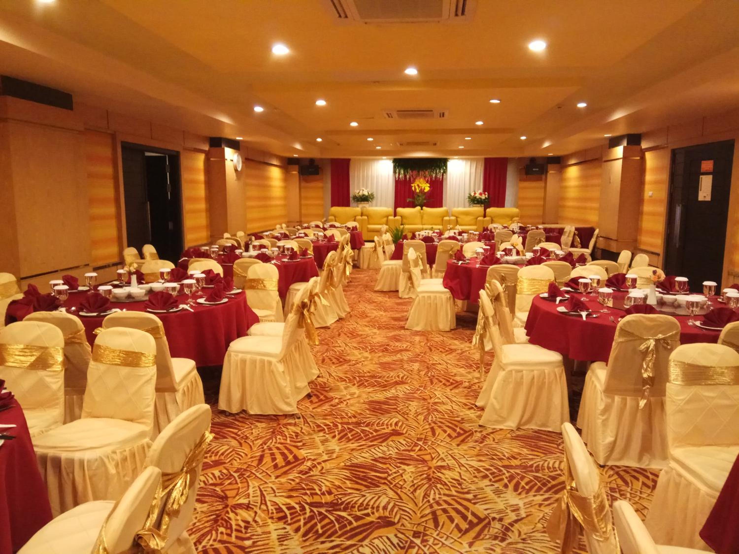 Hotel Kini Pontianak 32/38