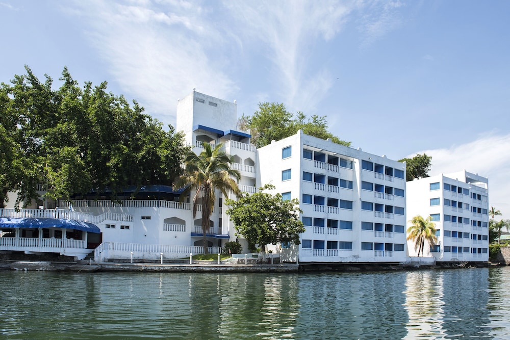 Hotel Villa Bejar Tequesquitengo 68/72