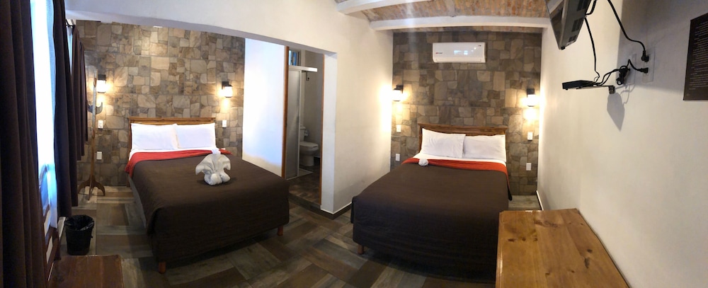 Venados Inn 26/49