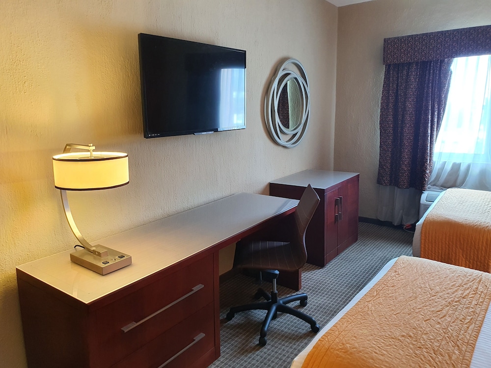 HOTEL SAN FRANCISCO LEON 52/64