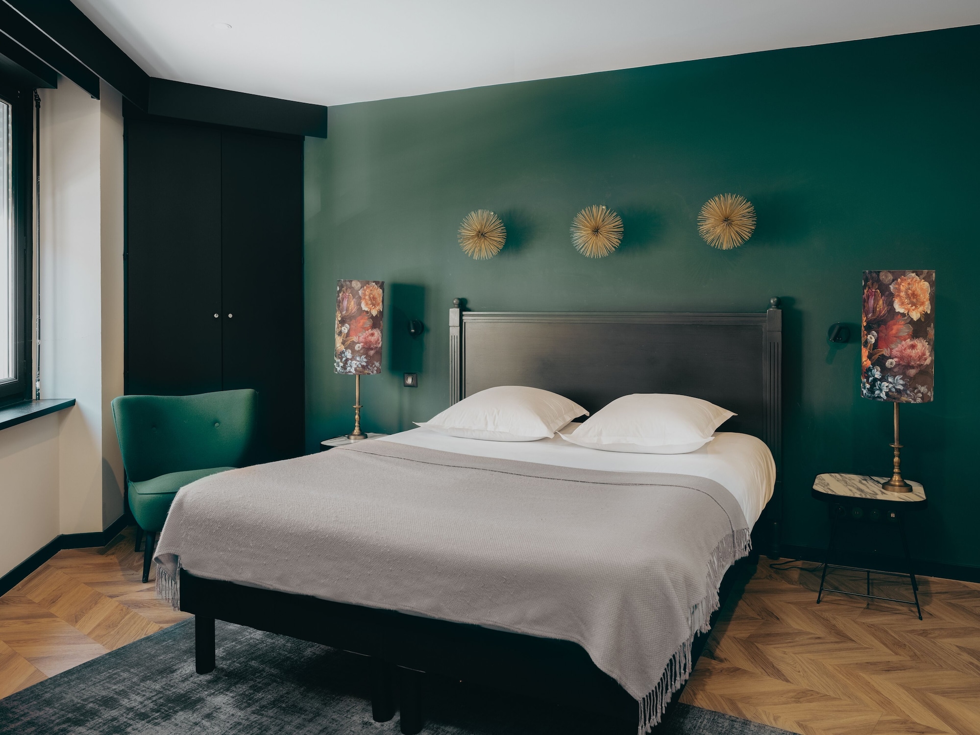 1 Bedroom, Apartment, Queen Bed, Stair Access Only, Sofa, Kitchenette