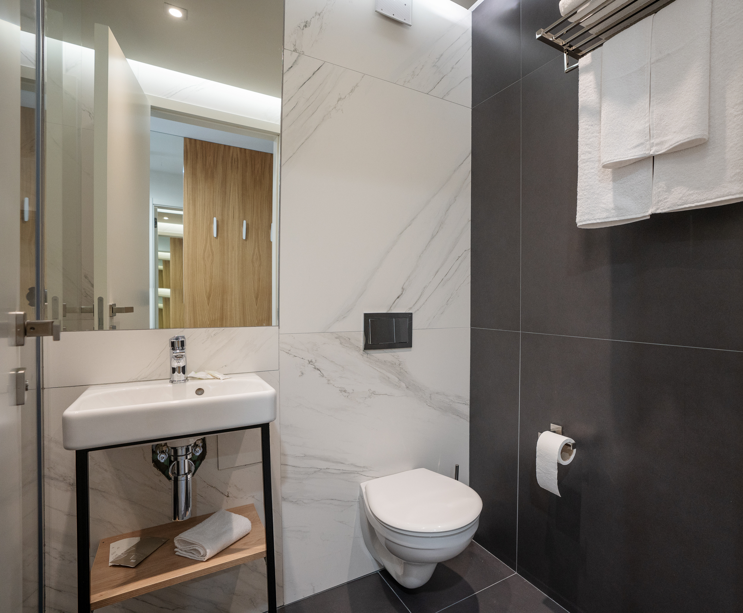 Adella Boutique Hotel 19/20
