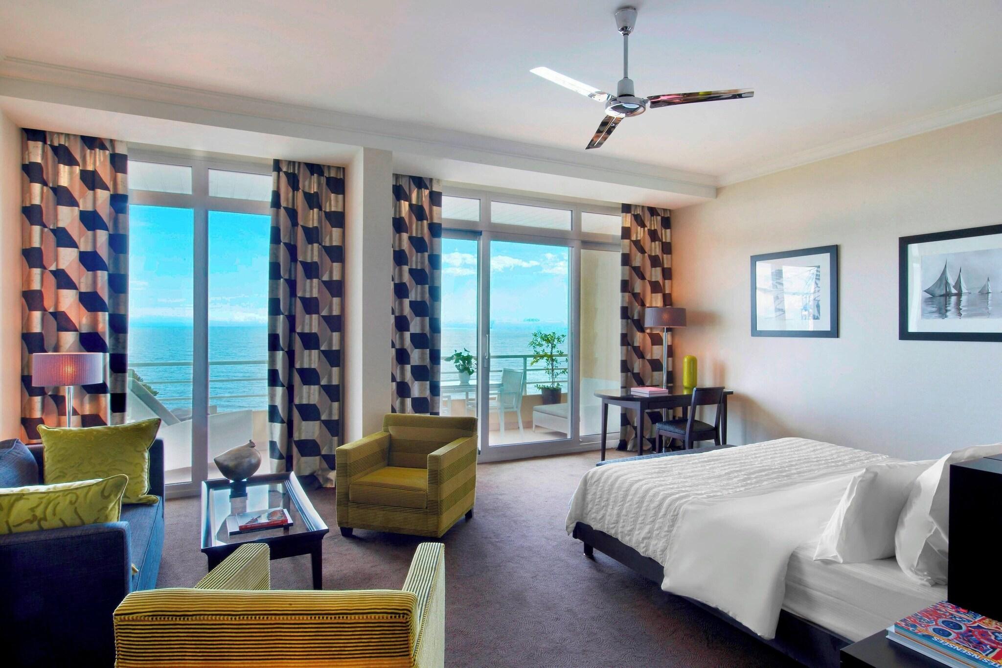 Junior Suite, King Bed, Sea View