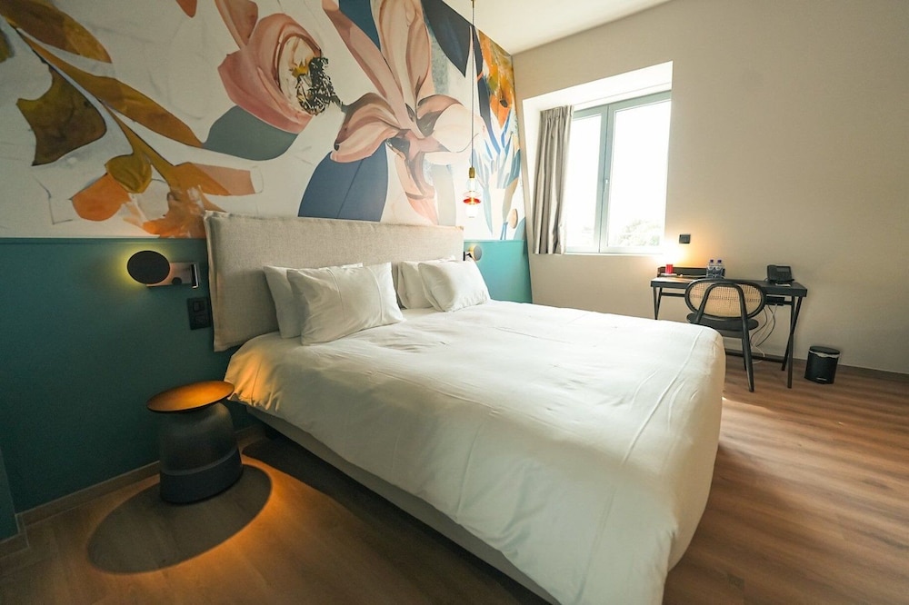 Design, Queen Bed