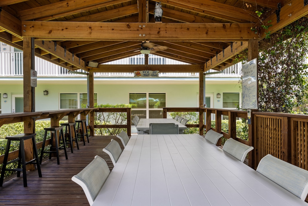 Sun Dek Beach House 39/56