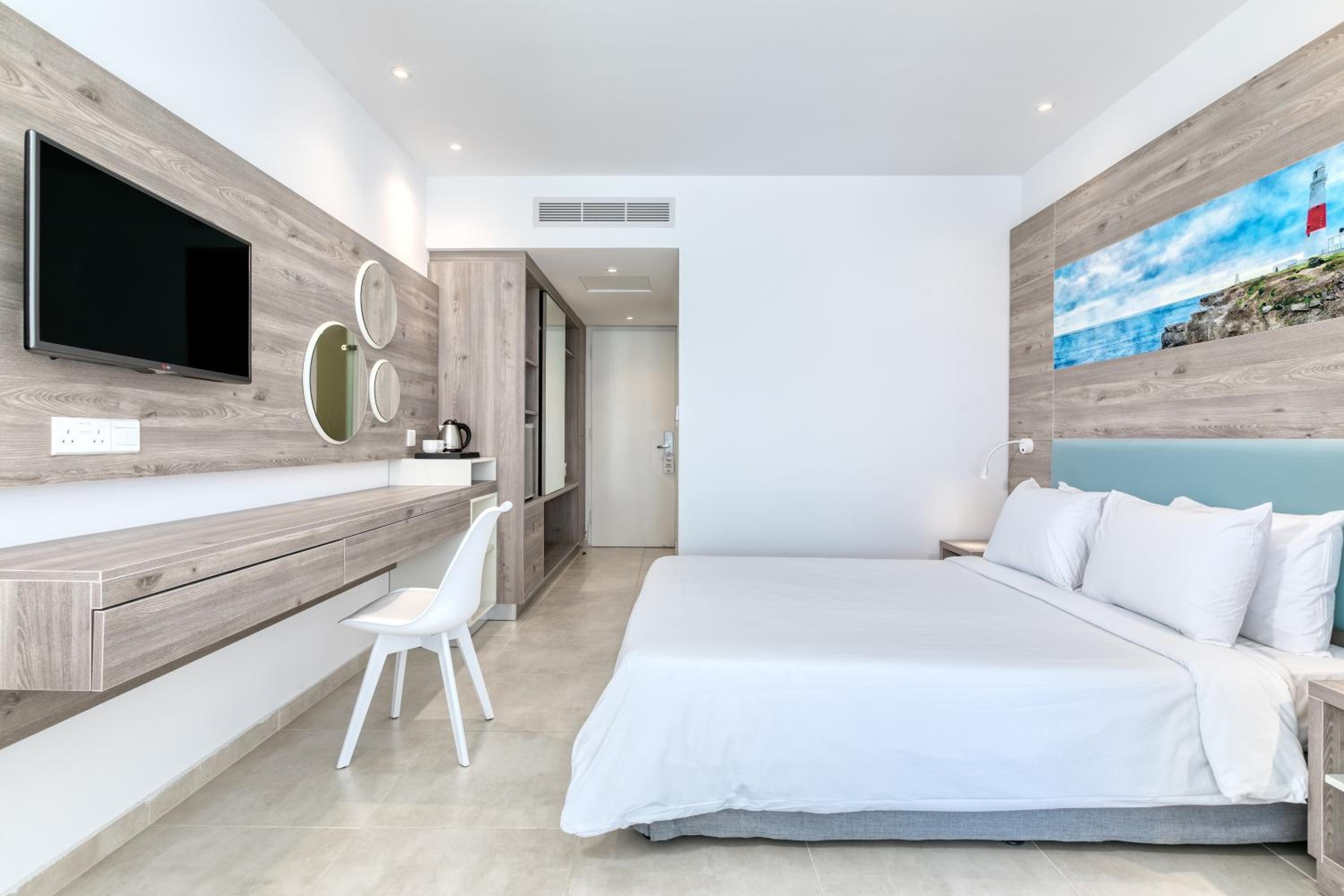 Swim Up, Superior, Sea View, Sofa