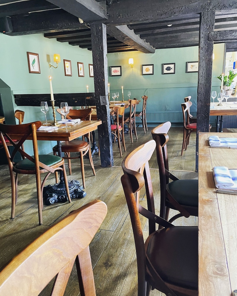 The Plume of Feathers - Inn 29/33