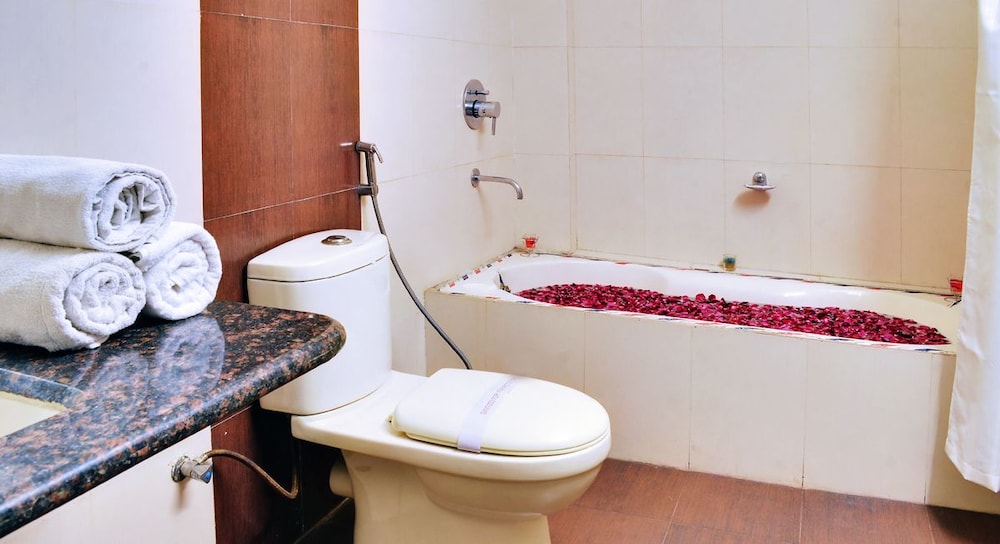 Regal Hotel 28/55
