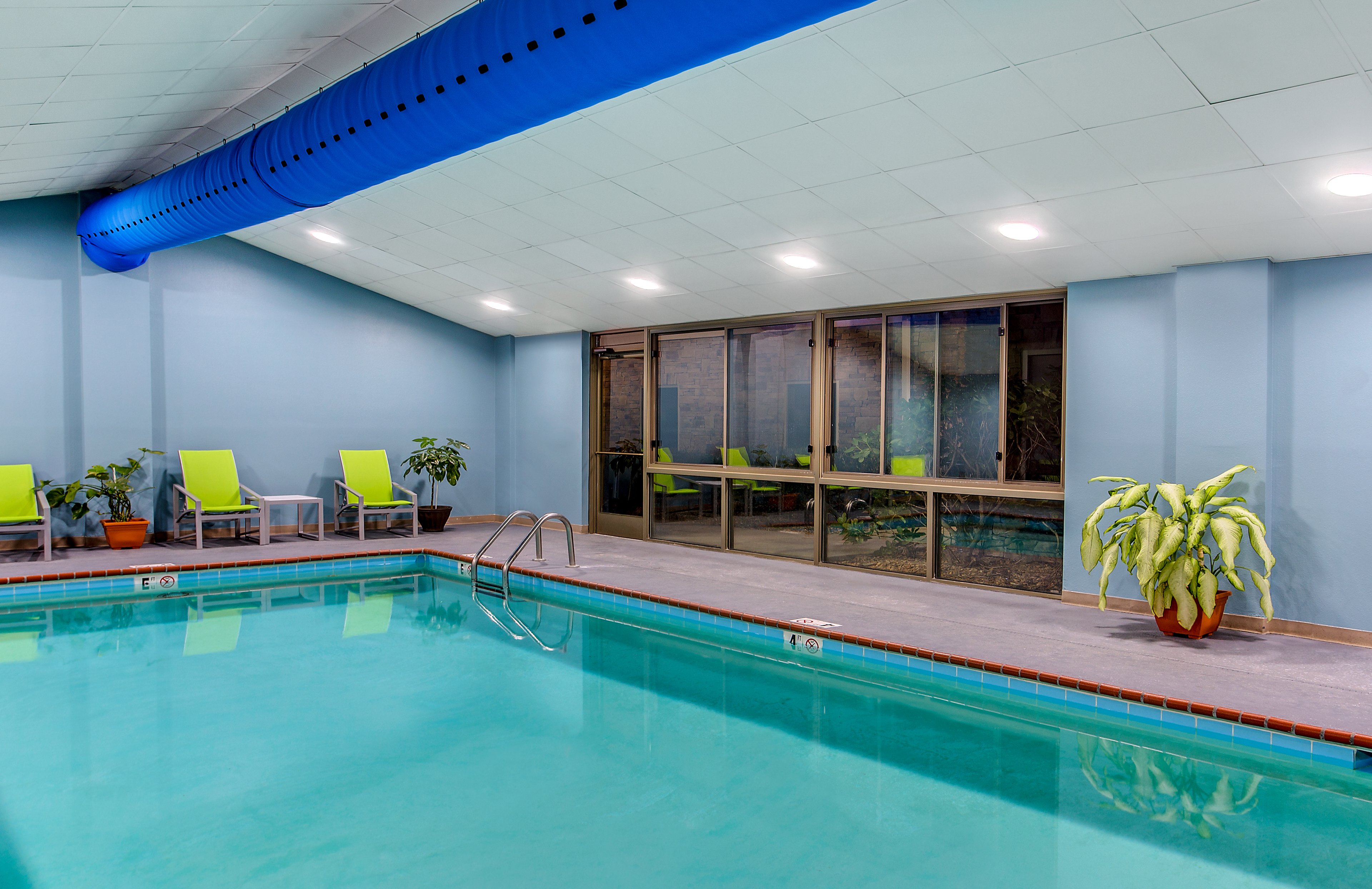Holiday Inn Express Hotel and Suites Morristown 33/49
