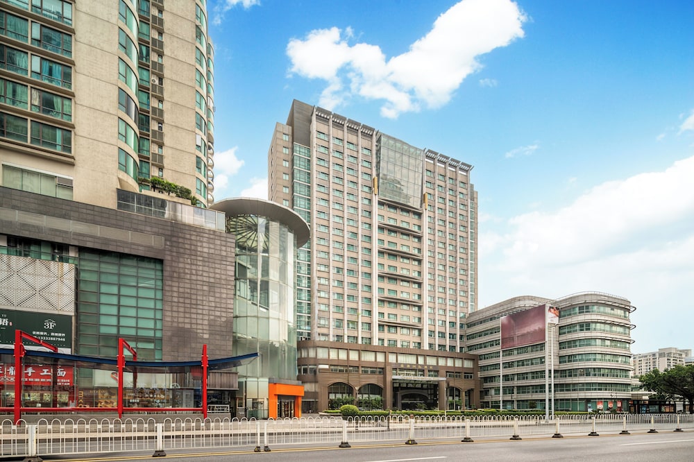 GRAND INTERNATIONAL HOTEL 39/46