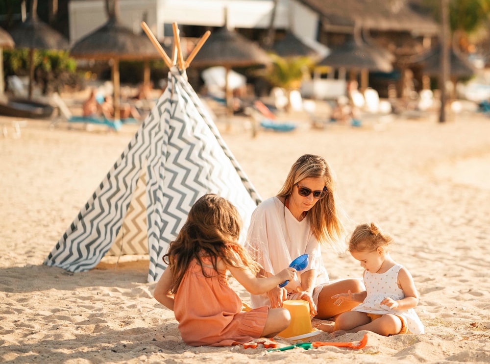 Veranda Grand Baie Hotel and Spa 61/66