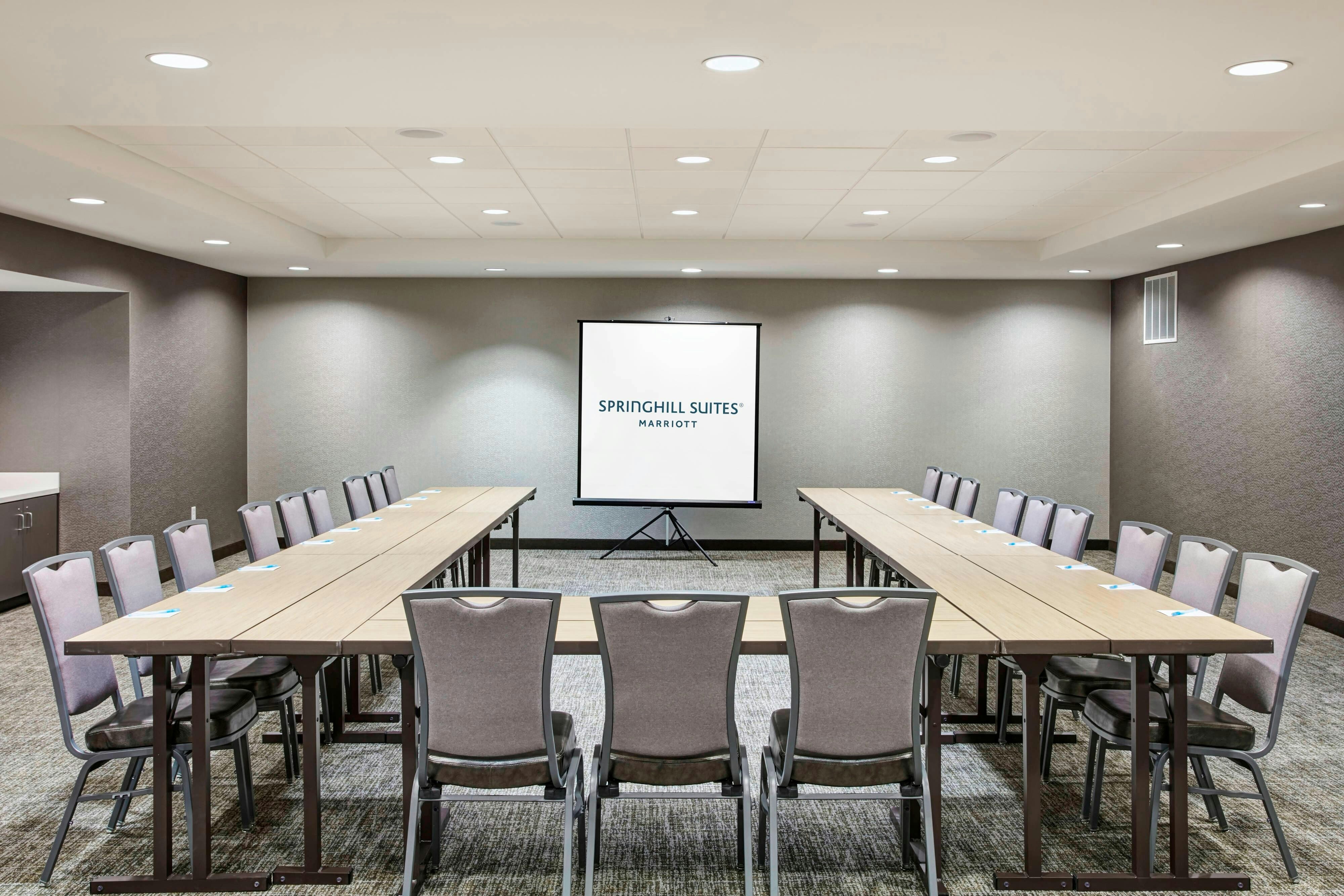 SPRINGHILL SUITES MILWAUKEE DOWNTOWN 14/17