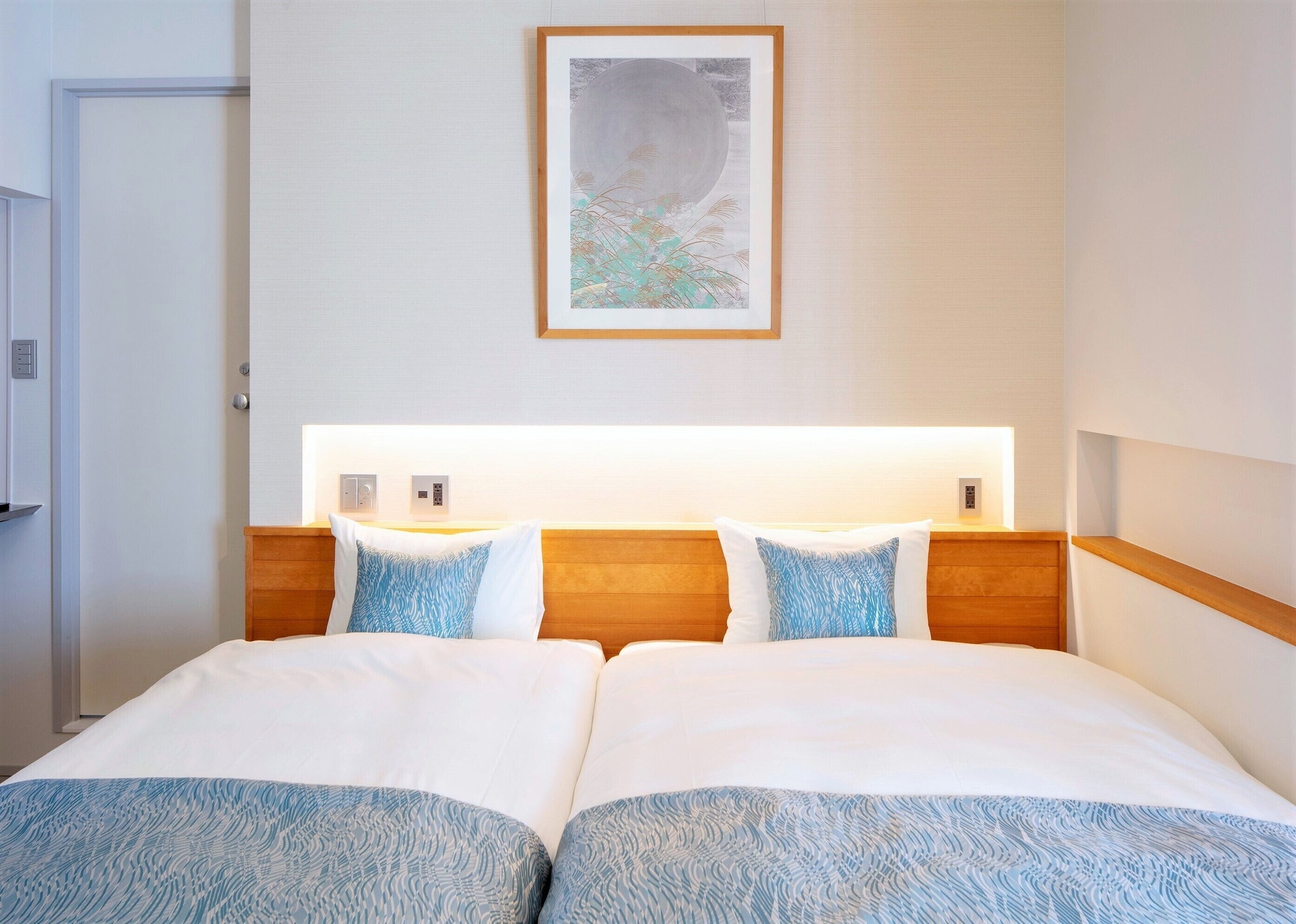JAPANESE, SUPERIOR, TWIN BEDS