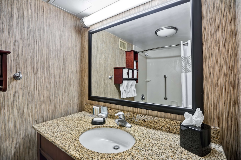 Hampton Inn Scranton at Montage Mountain 25/47