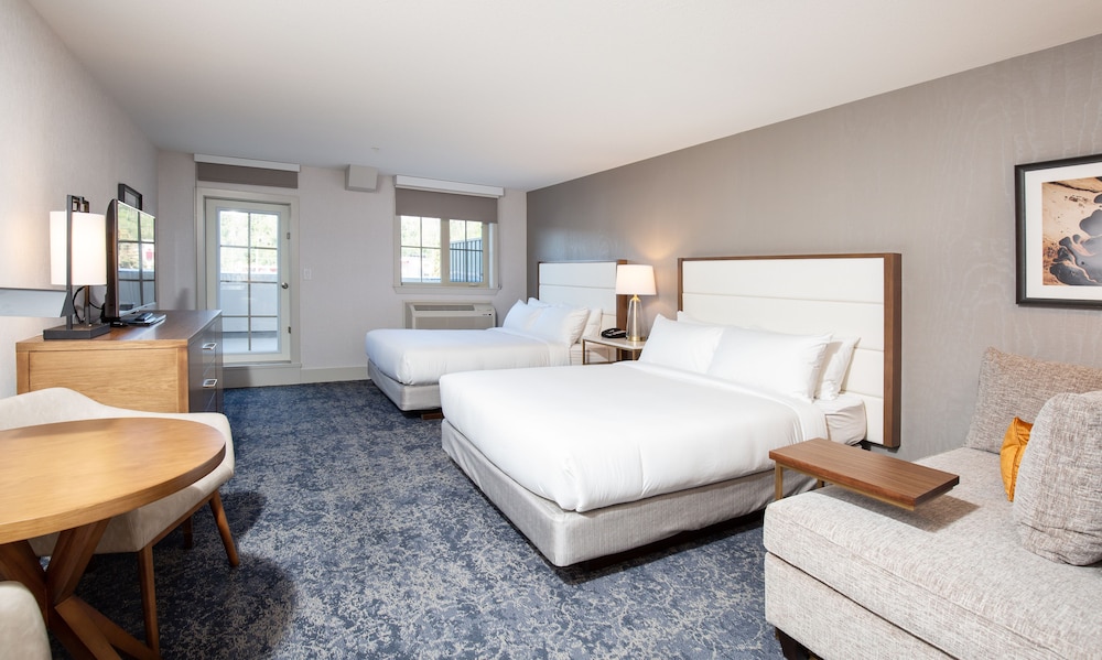 Pomeroy Hotel Fort McMurray 13/50
