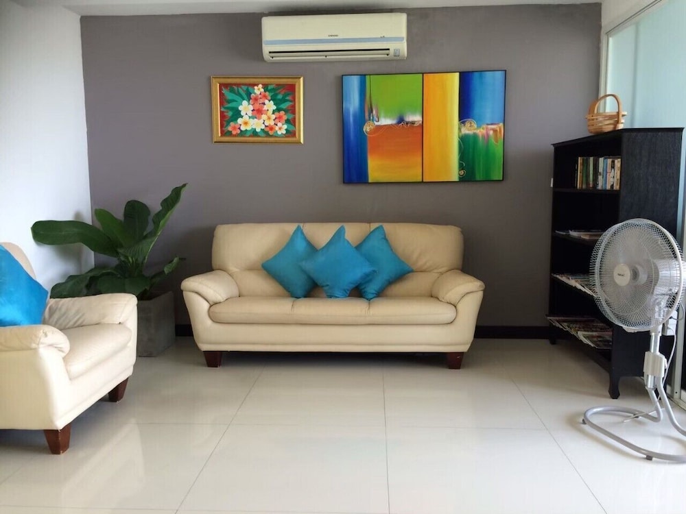 Lae Lay Suites 41/62