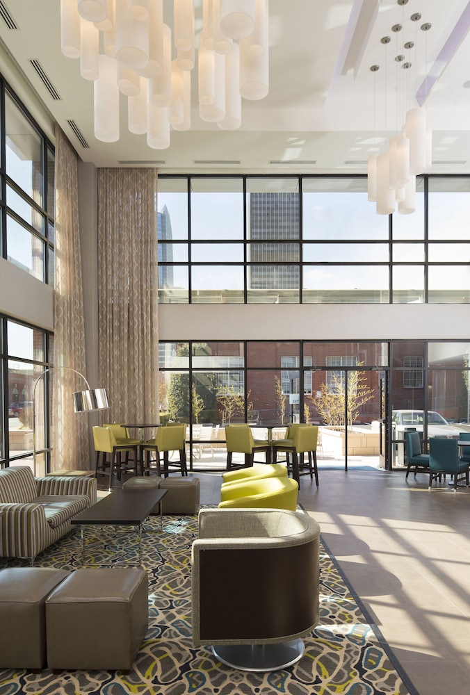 Holiday Inn Express & Suites Oklahoma City Dwtn - Bricktown 38/55