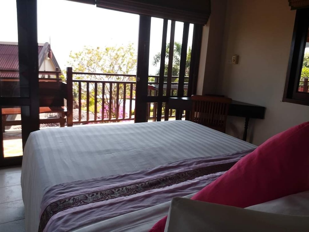 Baan Kantiang See Villa Resort 10/50
