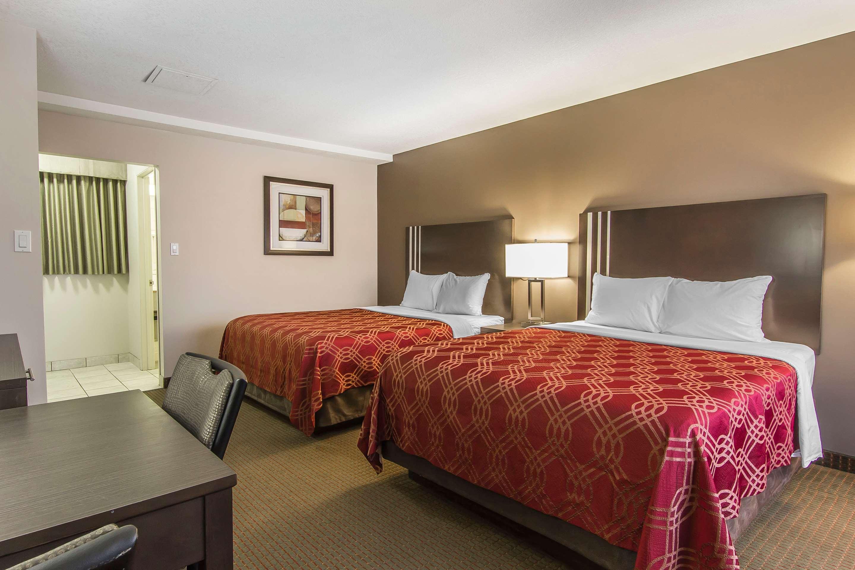 Efficiency, 2 Queen Beds