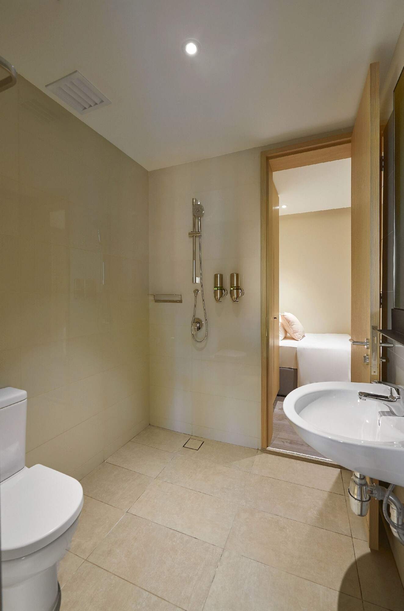 2 BEDROOMS, DELUXE