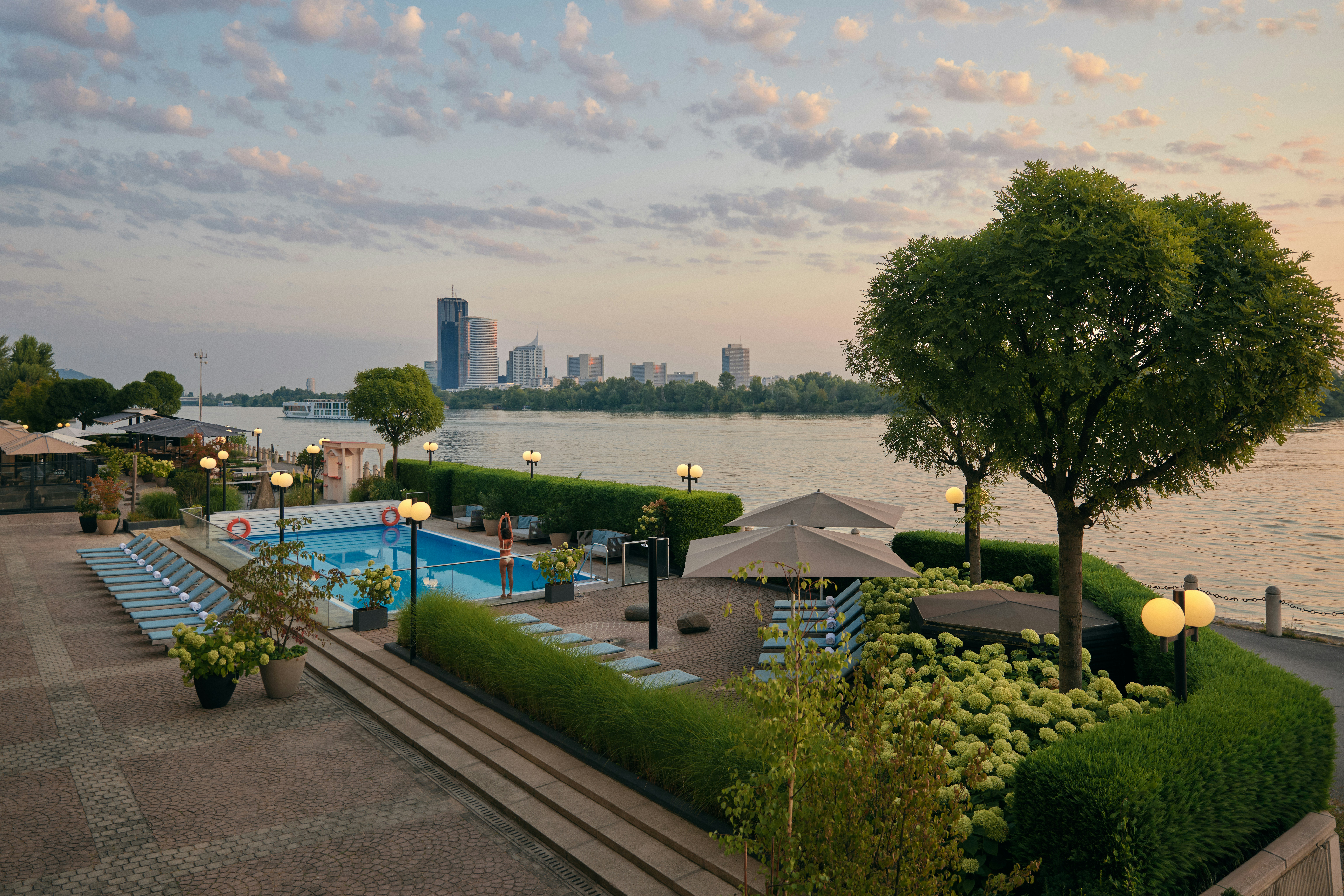 Hilton Vienna Danube Waterfront 84/87