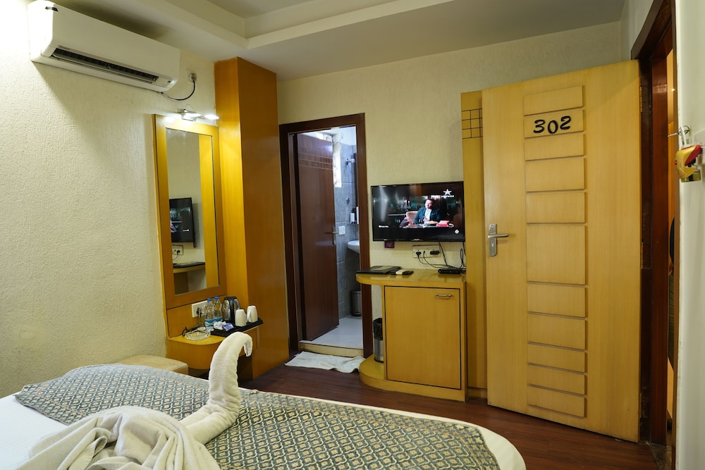 Hotel Emirates 37/38