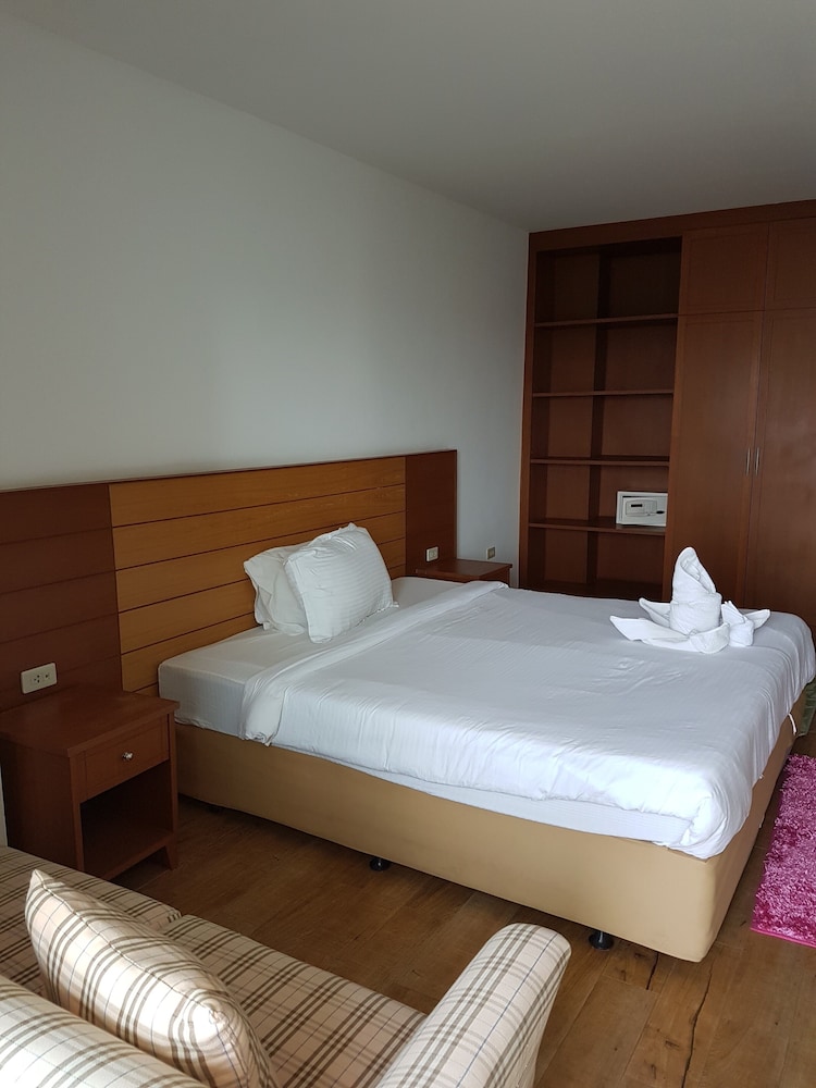 Vtsix Condo Rentals at View Talay 6 Pattaya 17/71