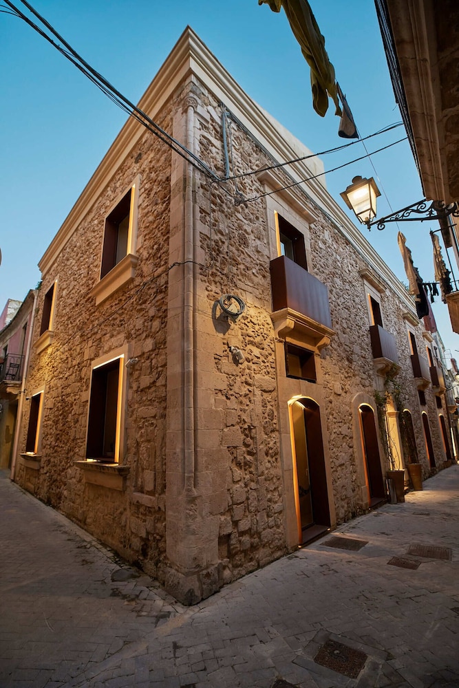 Palazzo Salomone 1/50