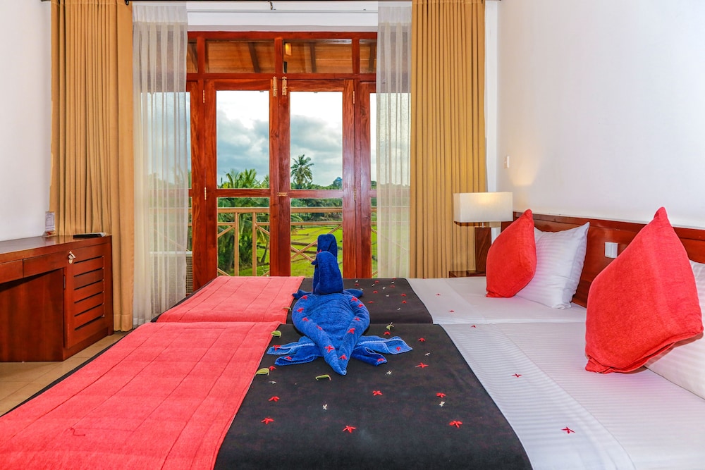 Pelwehera Village Resort 24/50