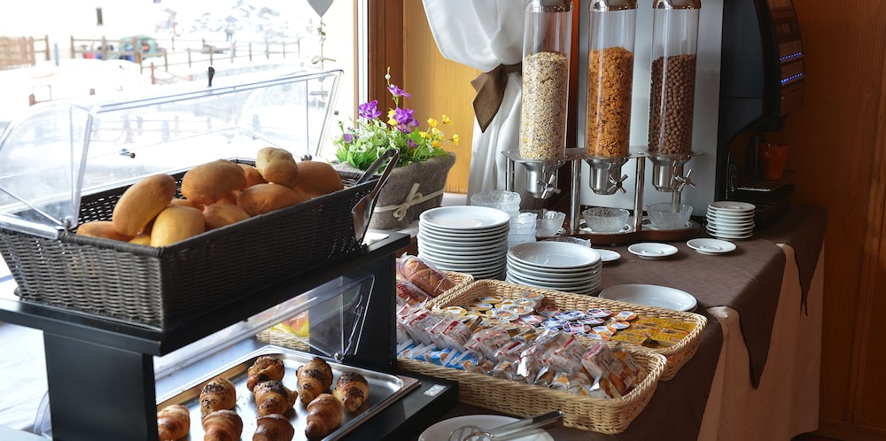 Hotel Loredana 52/65