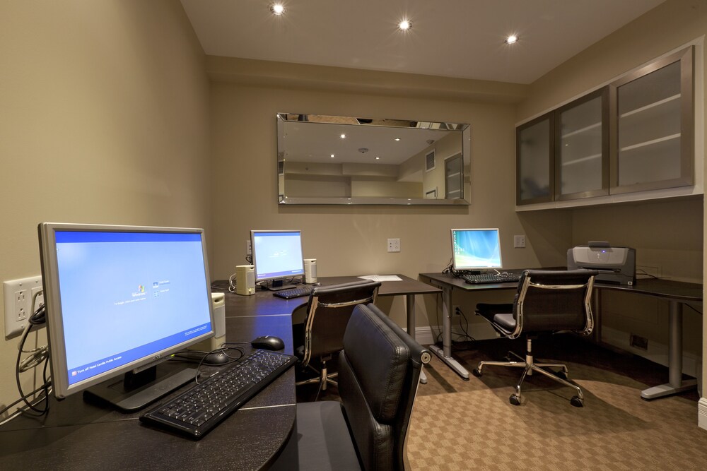 Le Cantlie Suites Hotel 51/56