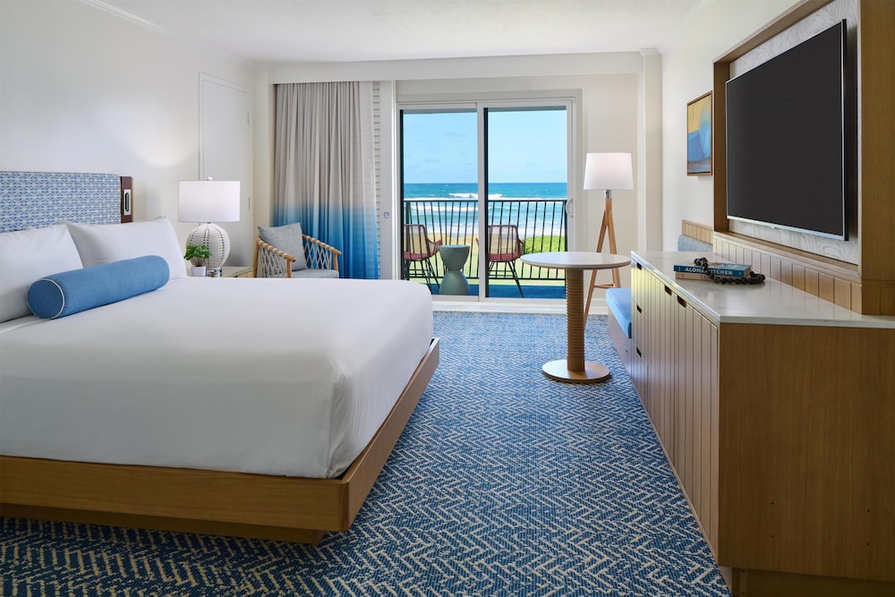 Renovated, Signature, King Bed, Ocean Front, Club Lounge Access